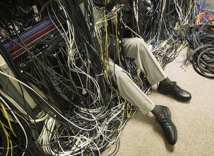 FPTP_2021_15_reverse-server-backup.jpg